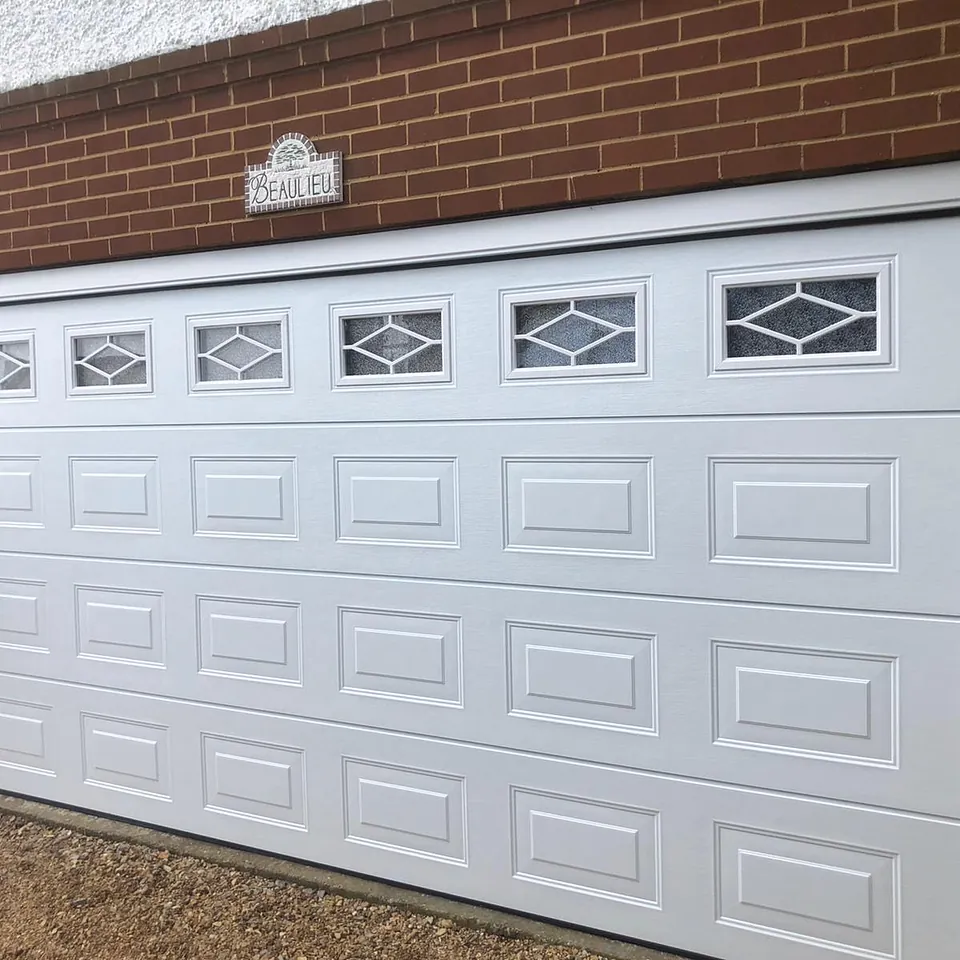 Meon Valley Garage Doors Ltd - Sectional Door - Southampton - Hampshire 