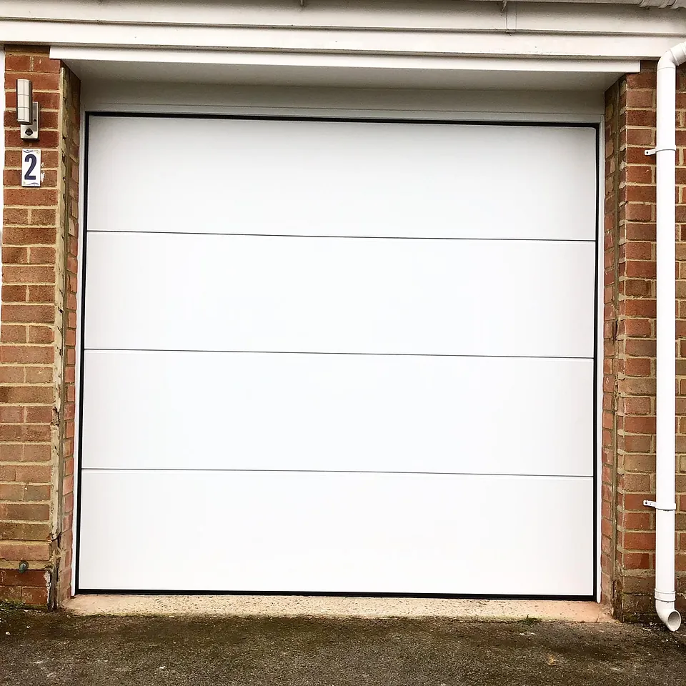 Meon Valley Garage Doors Ltd - Sectional Door - Southampton - Hampshire 