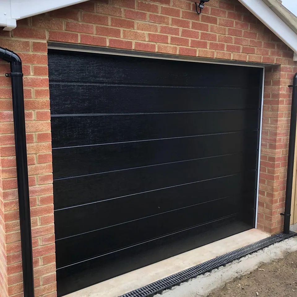 Meon Valley Garage Doors Ltd - Sectional Door - Southampton - Hampshire 