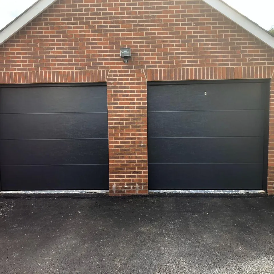 Meon Valley Garage Doors Ltd - Sectional Door - Southampton - Hampshire 