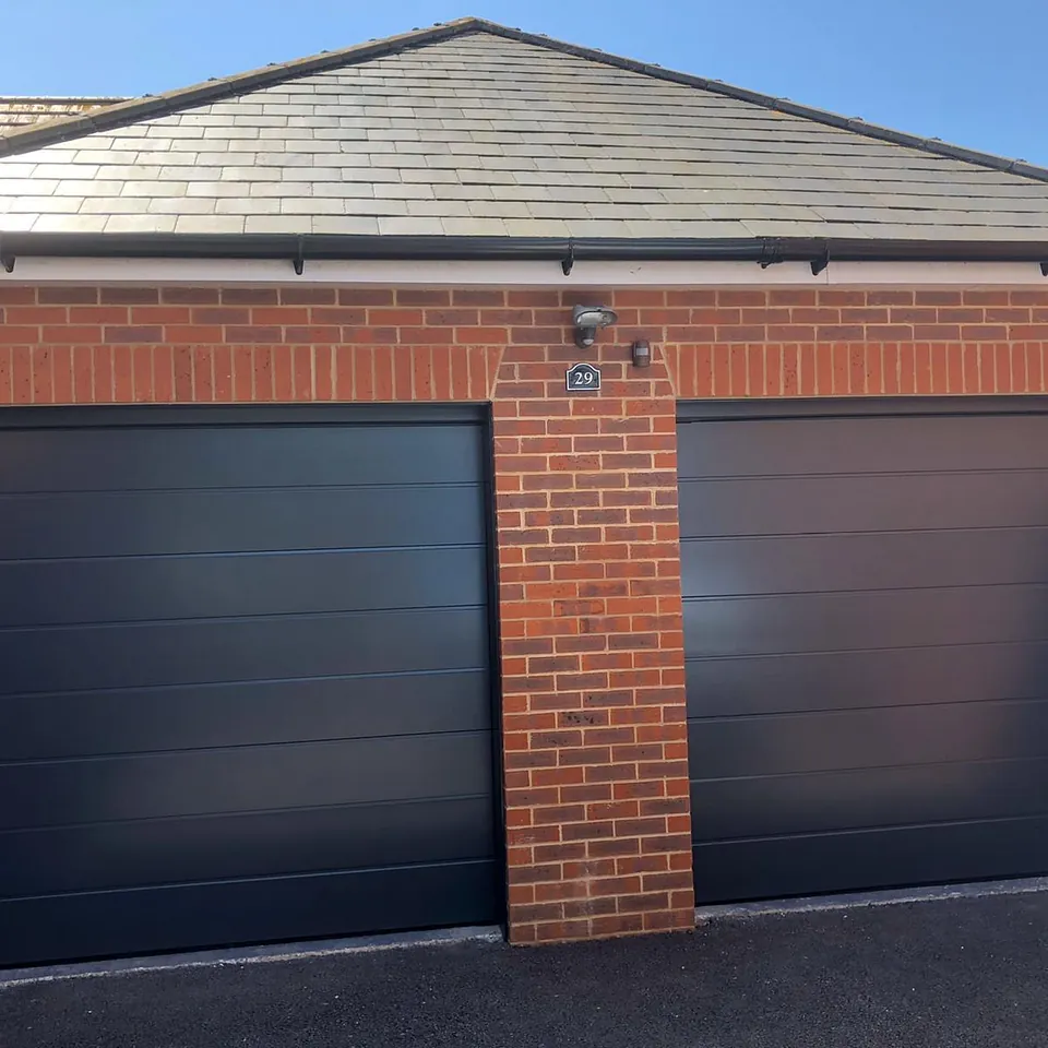 Meon Valley Garage Doors Ltd - Sectional Door - Southampton - Hampshire 