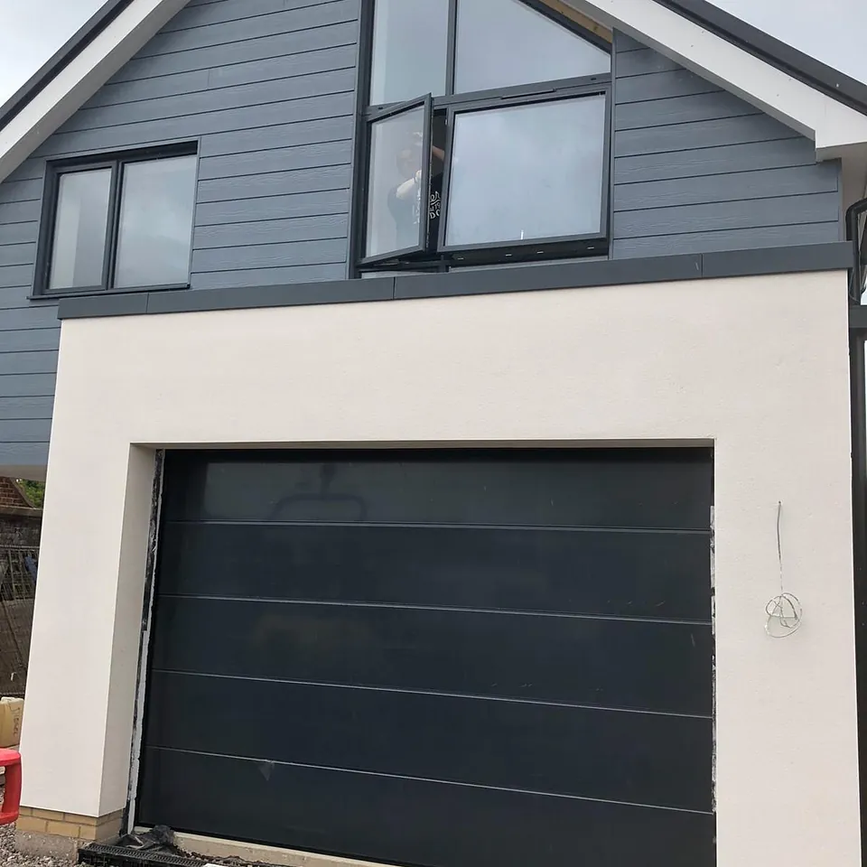 Meon Valley Garage Doors Ltd - Sectional Door - Southampton - Hampshire 