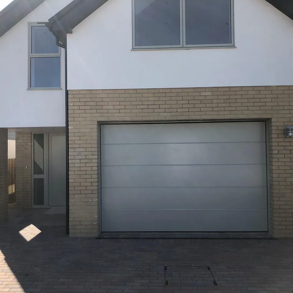 Meon Valley Garage Doors Ltd - Sectional Door - Southampton - Hampshire 