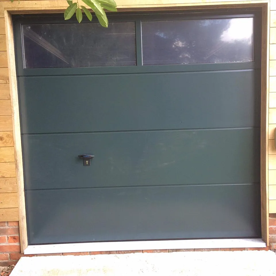 Meon Valley Garage Doors Ltd - Sectional Door - Southampton - Hampshire 